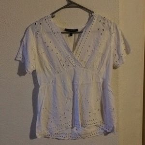 White shirt with design